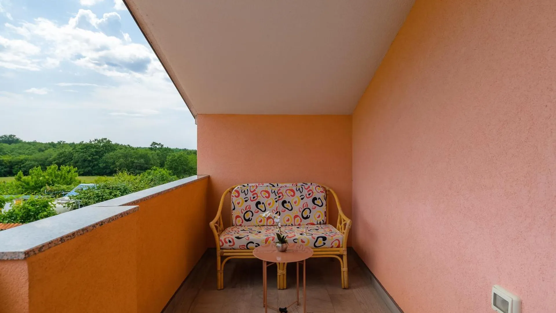 Apartment Orhidea In A Peaceful Setting Near أوماغ 0*,  كرواتيا